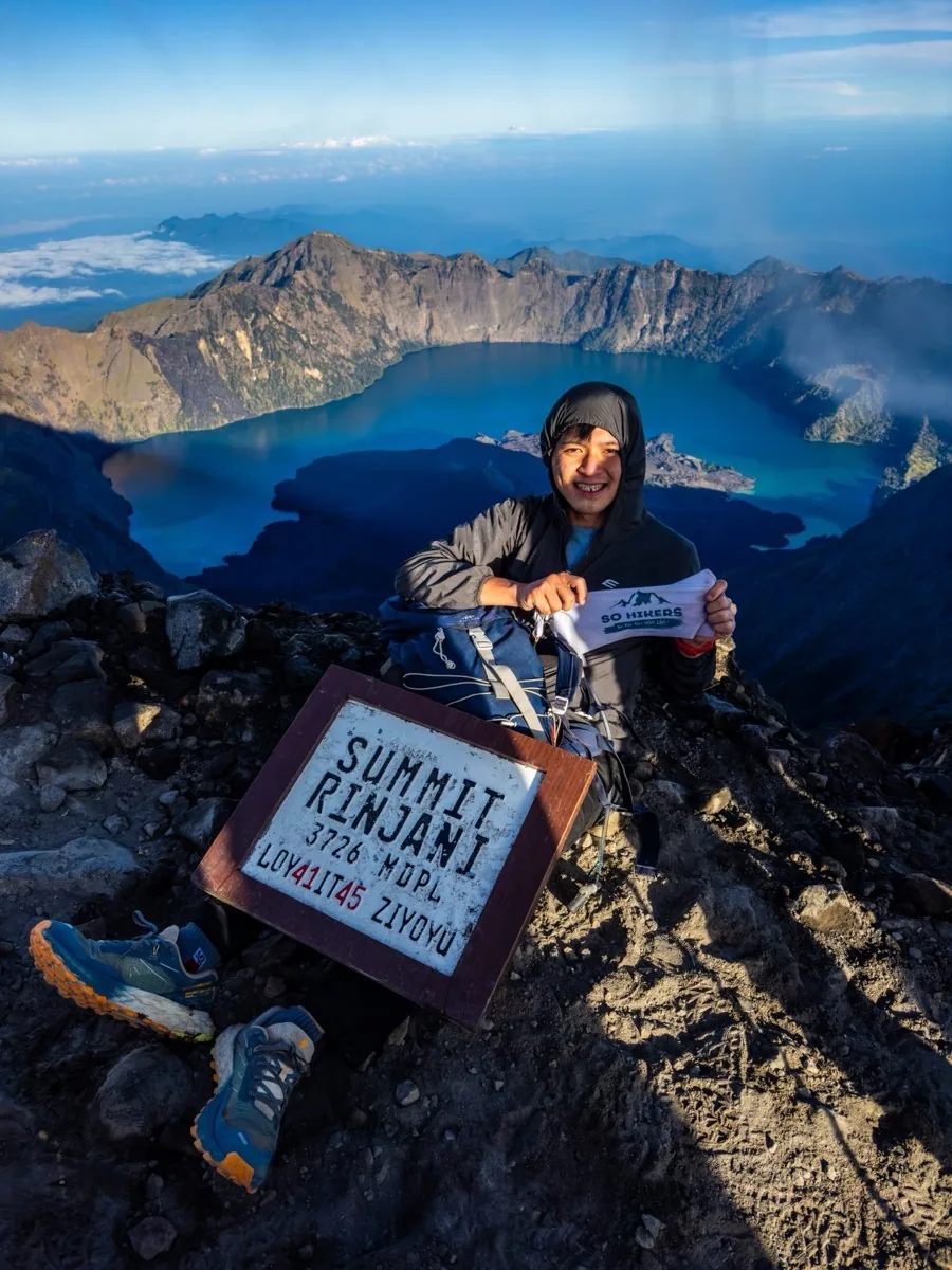 Gunung Rinjani crater
