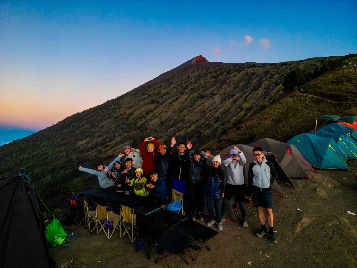 Group at Rinjani campsite during sunset
