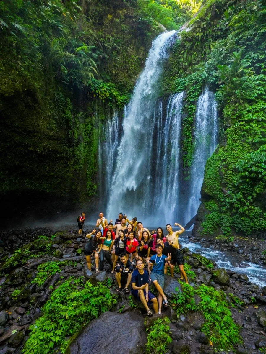 Waterfall group photo Rinjani hike