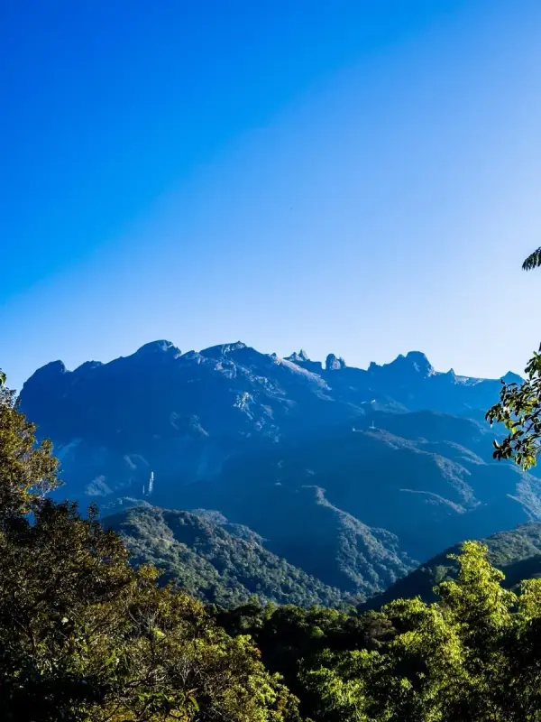 Mount Kinabalu photo by Kay Du
